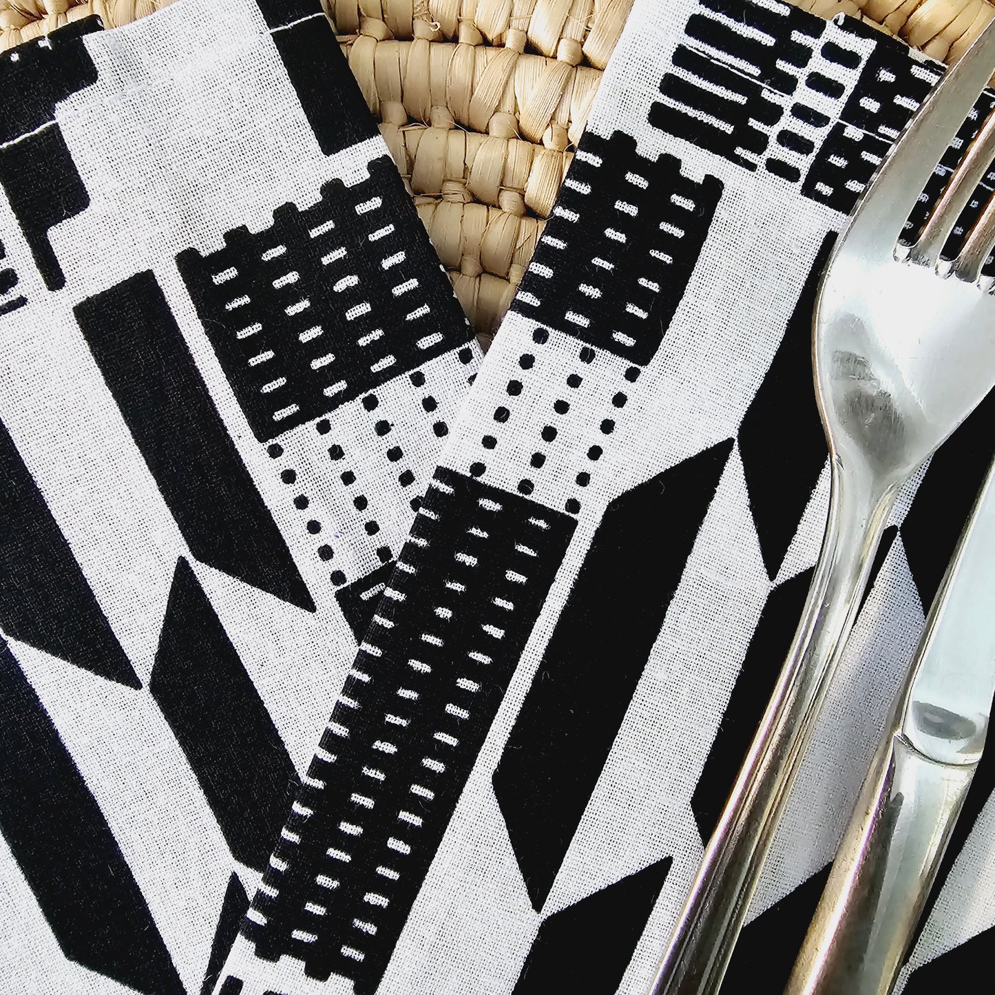 Set of 4 | 8 Napkins | 40x40cm | Ankara Wax 100% Cotton