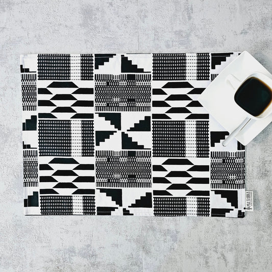 Set of 4 | 8 Placemats | 32cmx42cm | 100% Cotton Placemats.