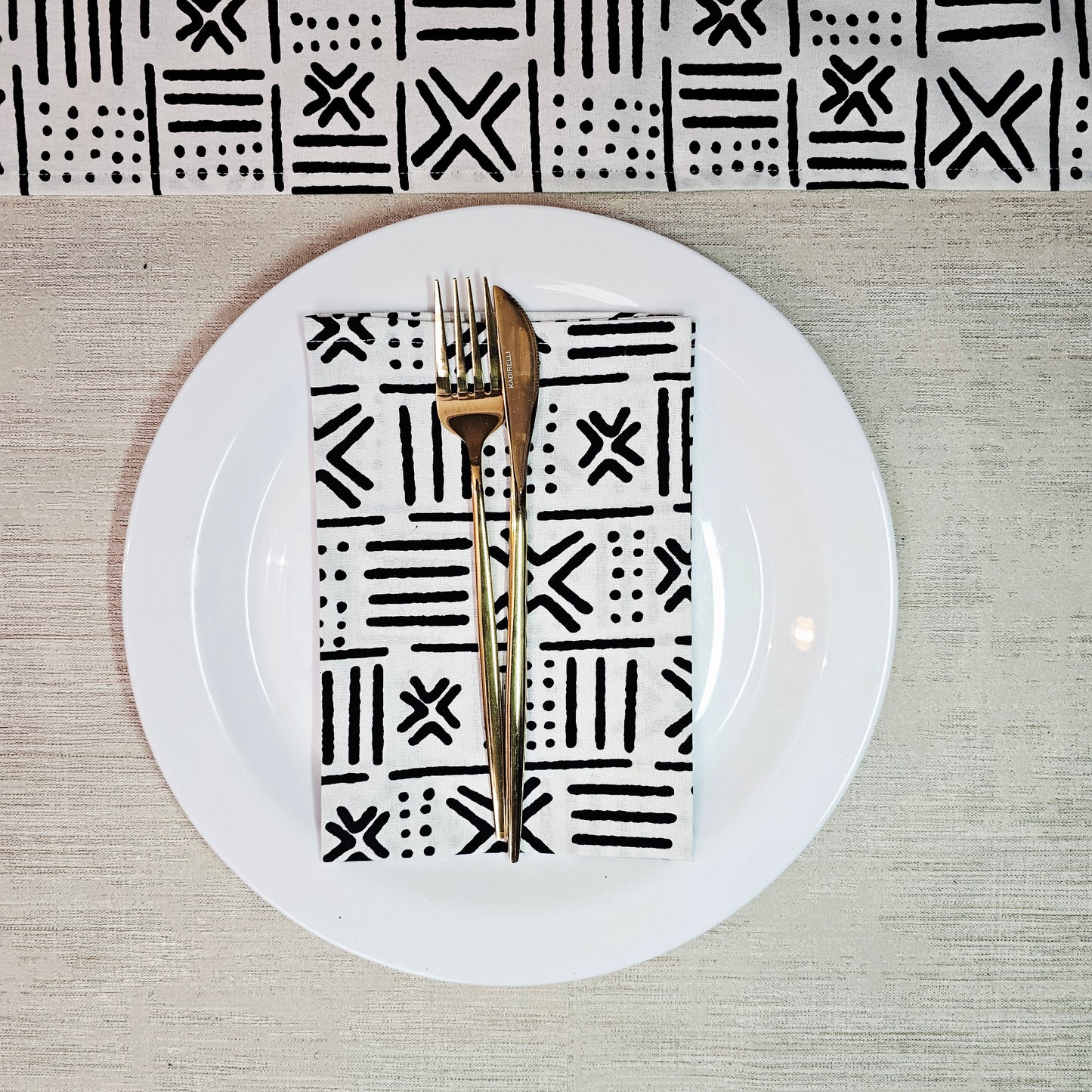 Table Runner and Set of 8 Napkins |  100% Cotton African Print Fabric