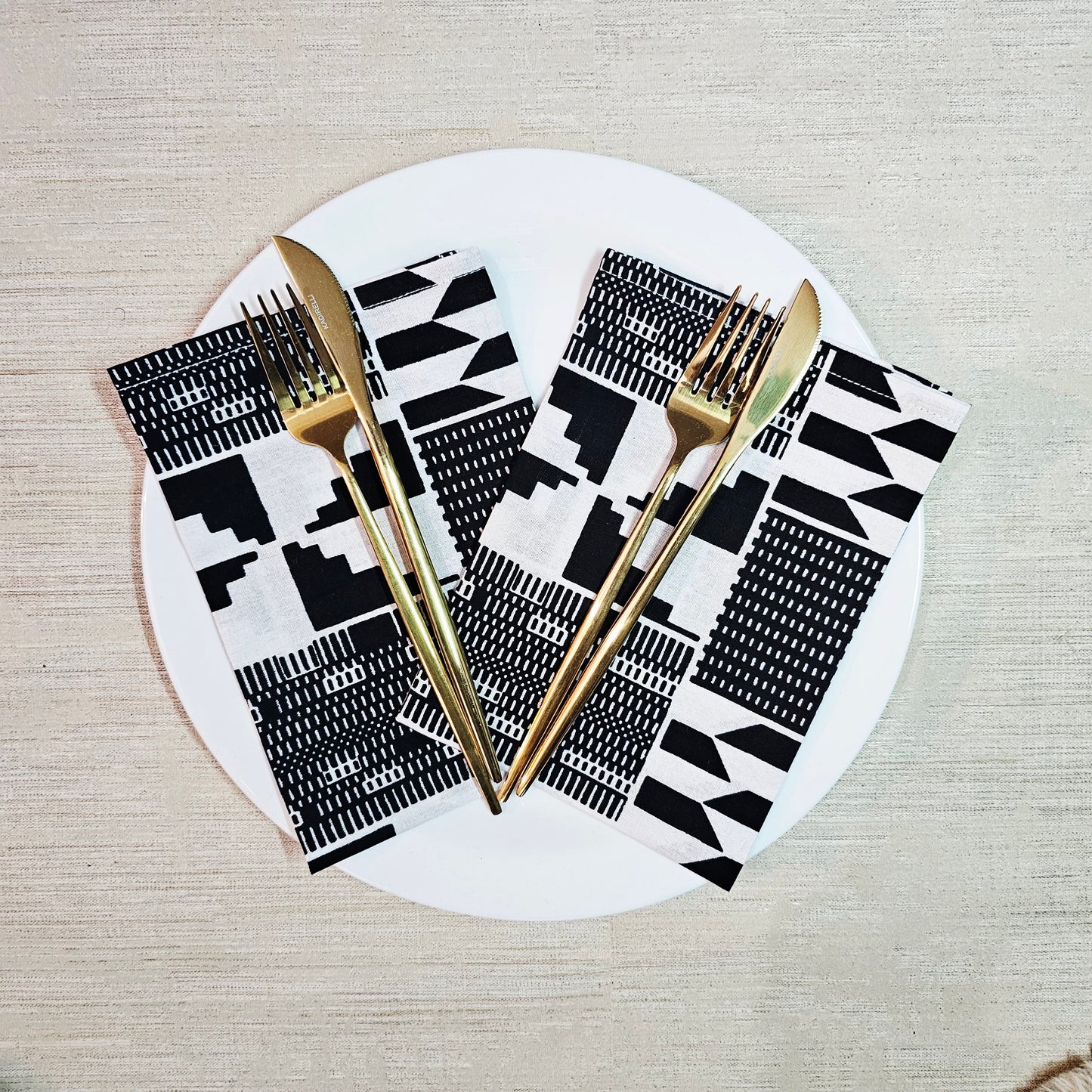 Table Runner and Set of 8 Napkins |  100% Cotton African Print Fabric